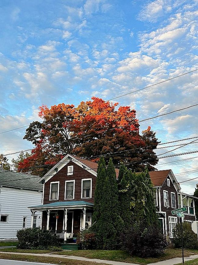 Photo of 12 Warren St, Saratoga Springs, NY