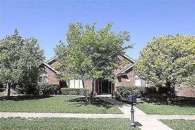 Image of 10306 York Ave
