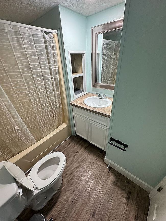 Photo of 1005 50th Avenue Ter W, Bradenton, FL