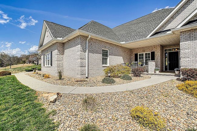 Image of 245 Rivers Edge Dr