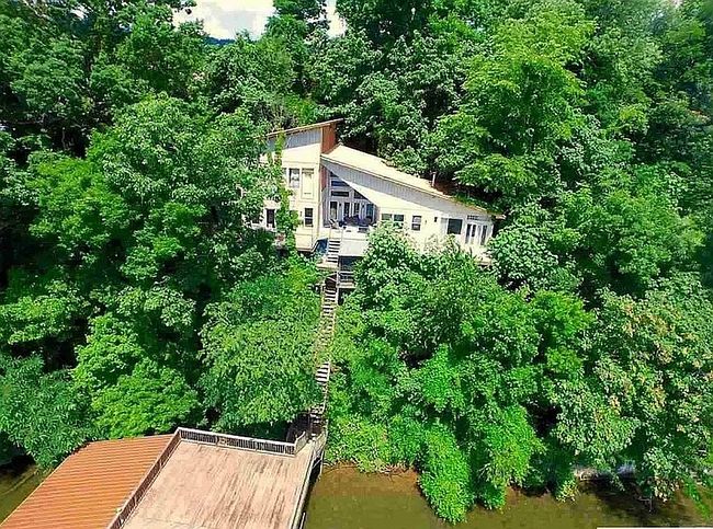 Preview of property located at 909 Pine Island Pt
