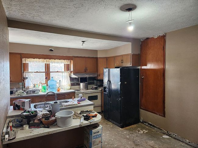 Additional photo 4 of property located at 1279 Sycamore St