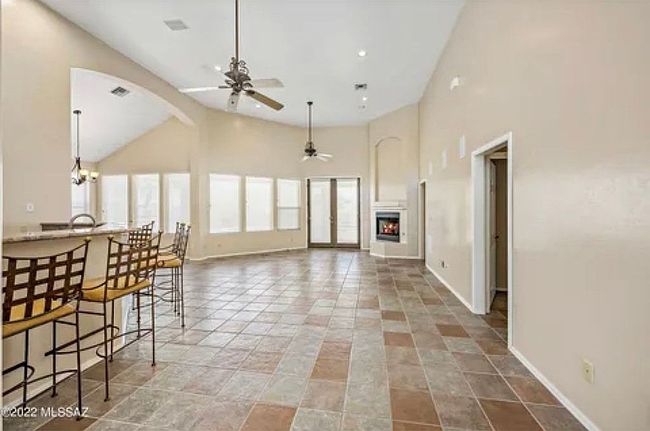 Photo of 887 S Deer Meadow Loop, Tucson, AZ