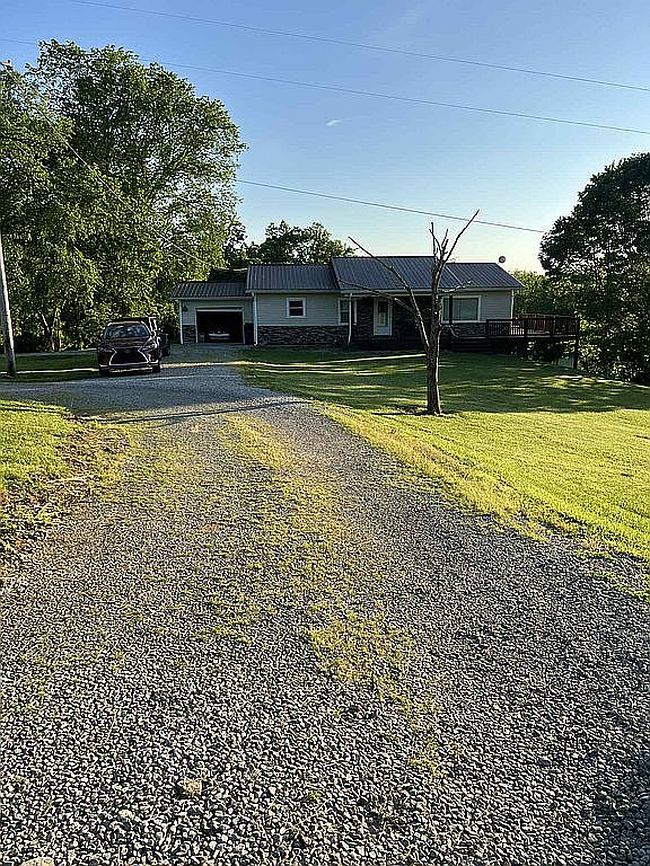 Image of 1676 Graves Rd