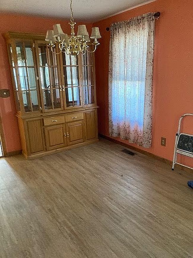 Photo of 811 N Conway Ave, Marshall, MO