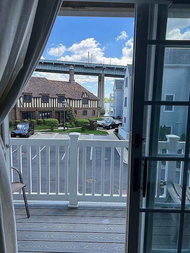 Image of 16705 Powells Cove Blvd #21