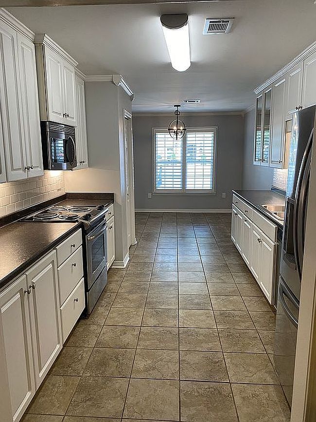 Photo of 337 Cambridge Place Dr, Little Rock, AR