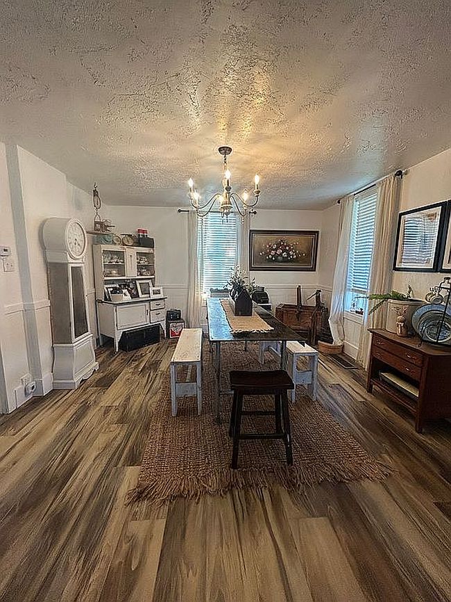 Additional photo 2 of property located at 90 E 100 N