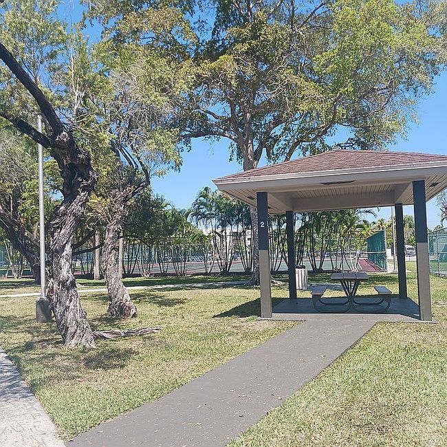 Photo of 8650 West Plz #S, Miami, FL