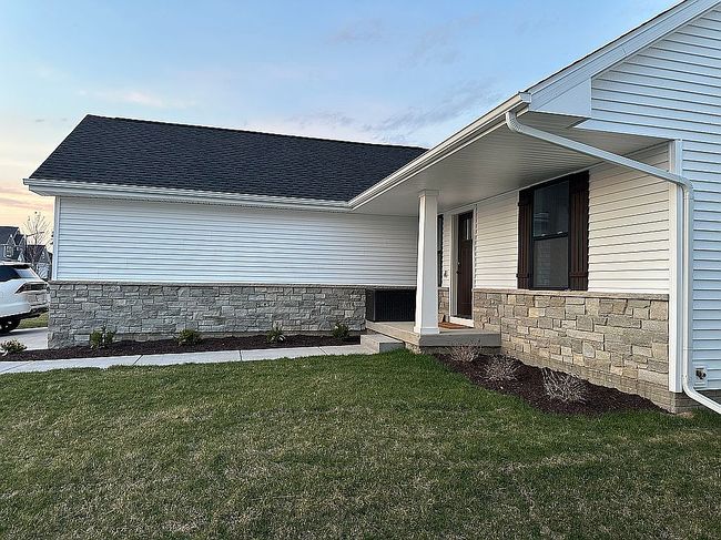 Photo of 6779 Genesis Way, Bettendorf, IA