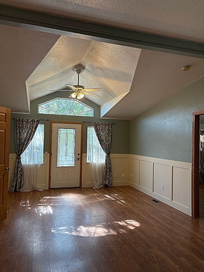Photo of 1802 E M St, Torrington, WY
