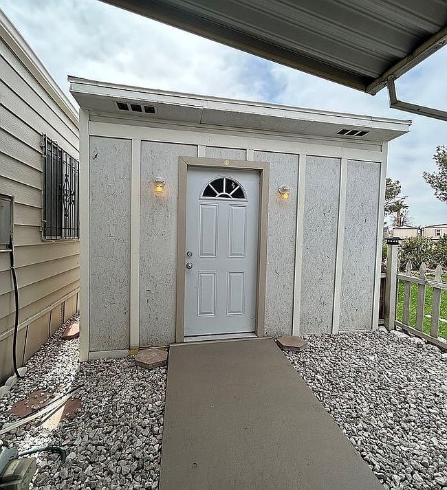 Image of 2627 S Lamb Blvd Trailer 170