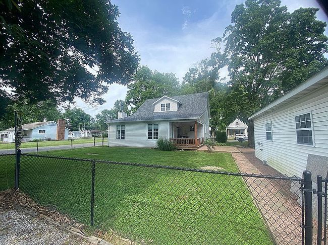 Image of 211 N Cherry St