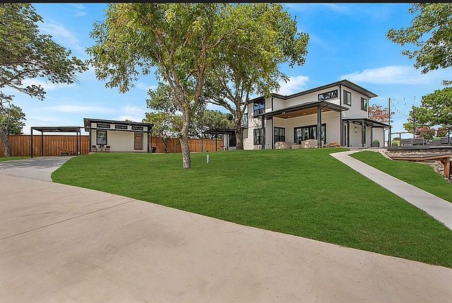 Preview of property located at 301 Paint Pony Trl N