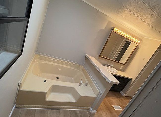 Image of 208 Elm St