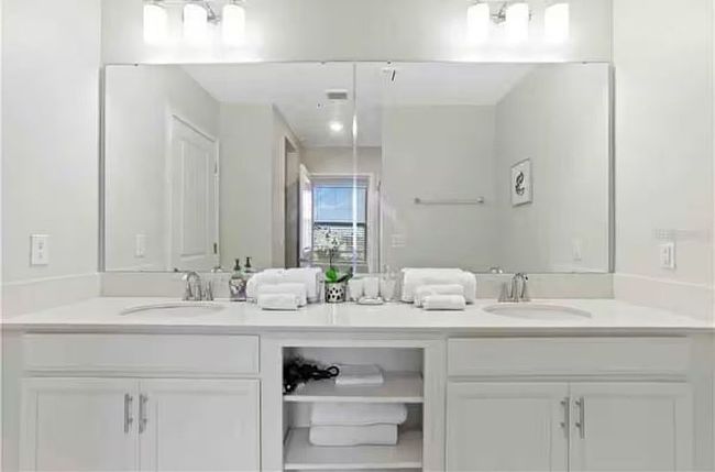 Image of 4741 Clock Tower Dr #305