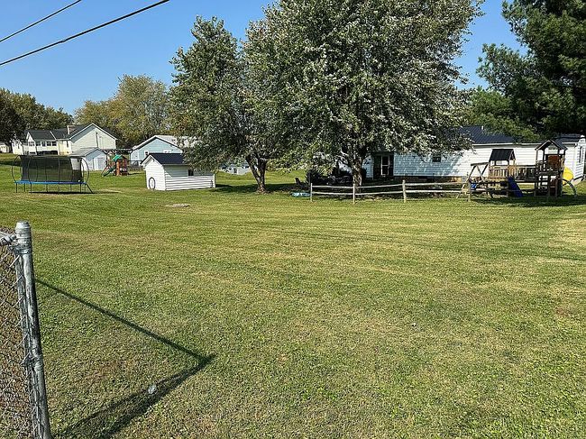 Image of 726 Stennett Rd