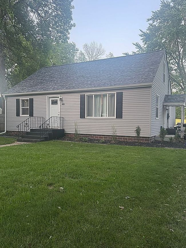 Image of 405 2nd St N