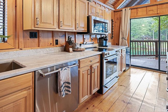 Additional photo 3 of property located at 178 Harbour Point