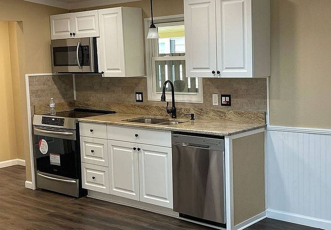 Additional photo 1 of property located at 640 Waveside Dr