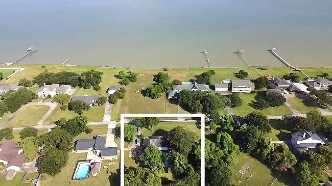 Photo of 13303 Bay Place Dr, Beach City, TX