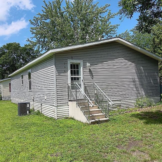 Photo of 206 Biscayne Ln, Rockford, MN