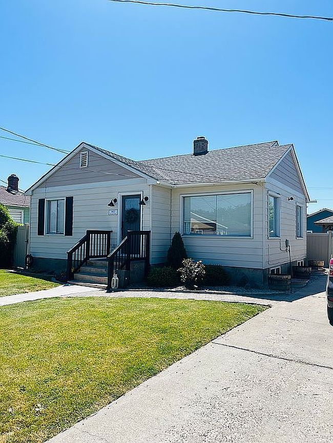 1413 Gregory Ave, Sunnyside, WA