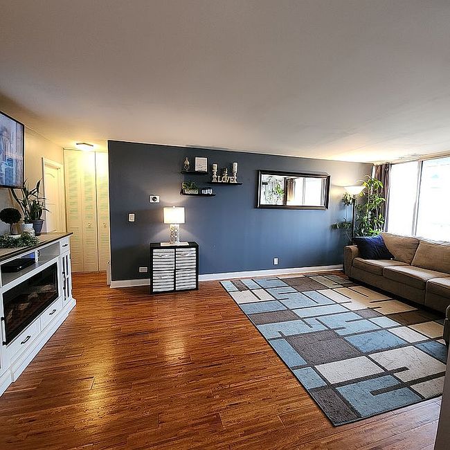 Photo of 4000 Triumvera Dr Apt 504, Glenview, IL