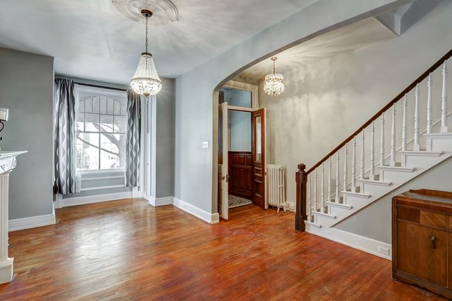 Image of 658 W Chestnut St