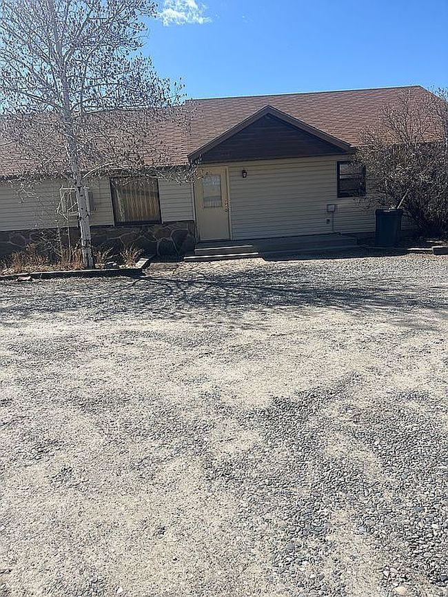 Photo of 825 Northpointe Dr, Riverton, WY
