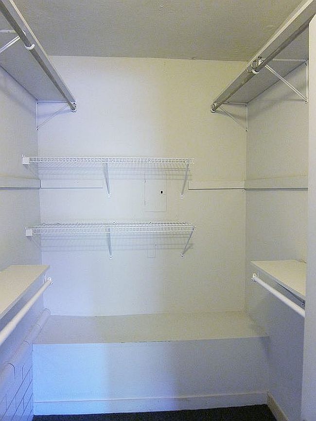 Additional photo 4 of property located at 2043 Random Rd Apt 5