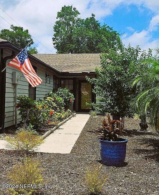 Preview of property located at 1974 Bluebird W