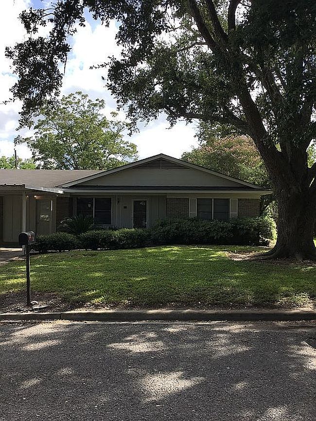Photo of 511 Wilson St, Edna, TX