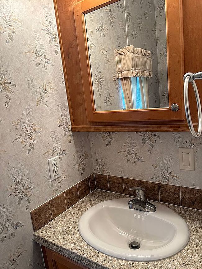 Image of 18545 Nw 45th Avenue Rd #124