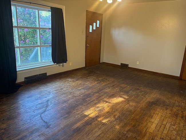 Image of 602 Burrows Ave