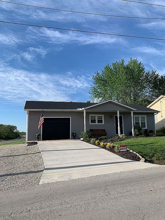 Image of 400 Crispin St