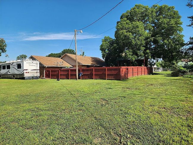 Photo of 124 N 12th St, Okemah, OK