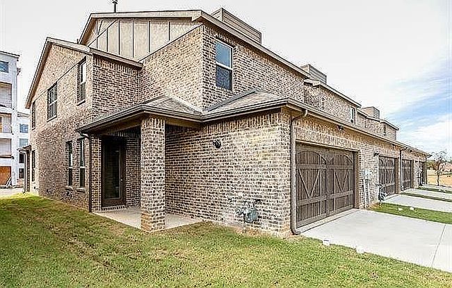 Image of 929 Estelle Dr