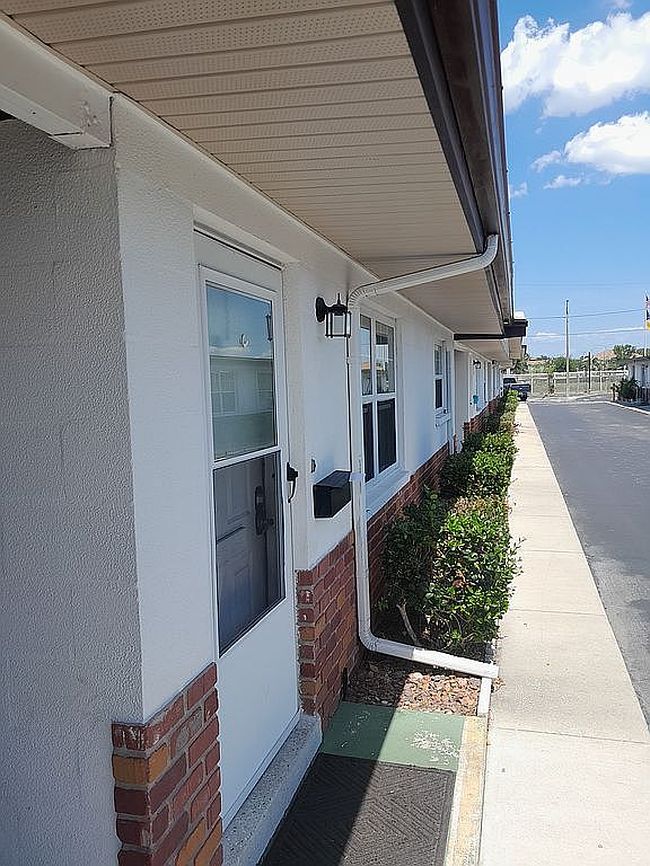 Photo of 6165 58th St N Apt 5D, Saint Petersburg, FL