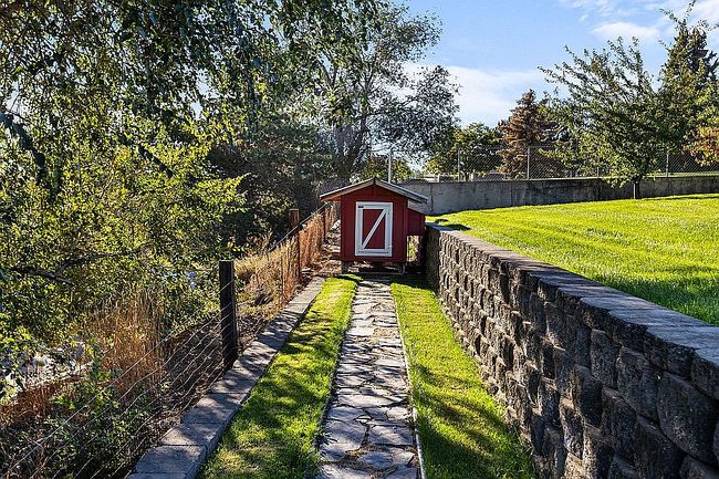 Image of 12340 Barrett Rd