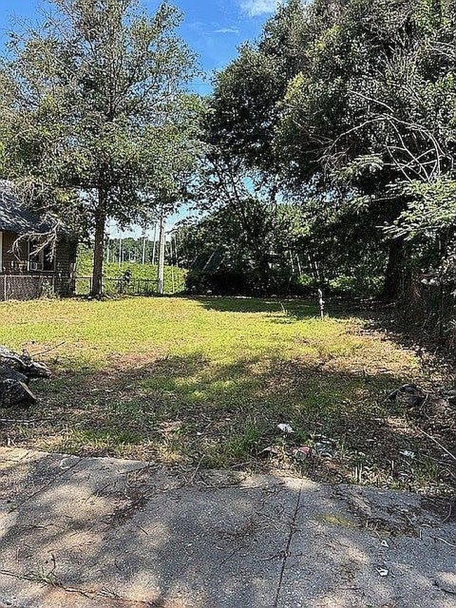 Photo of 23 Woodland Cir