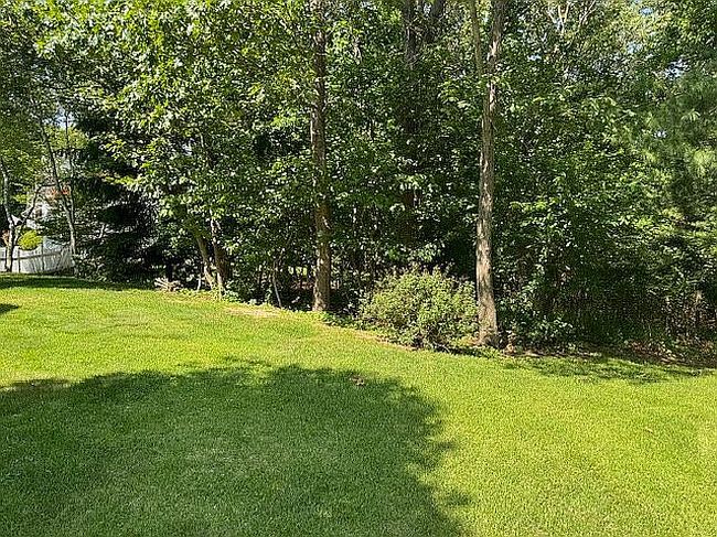 Photo of 6 Tara Ct, Lake Grove, NY