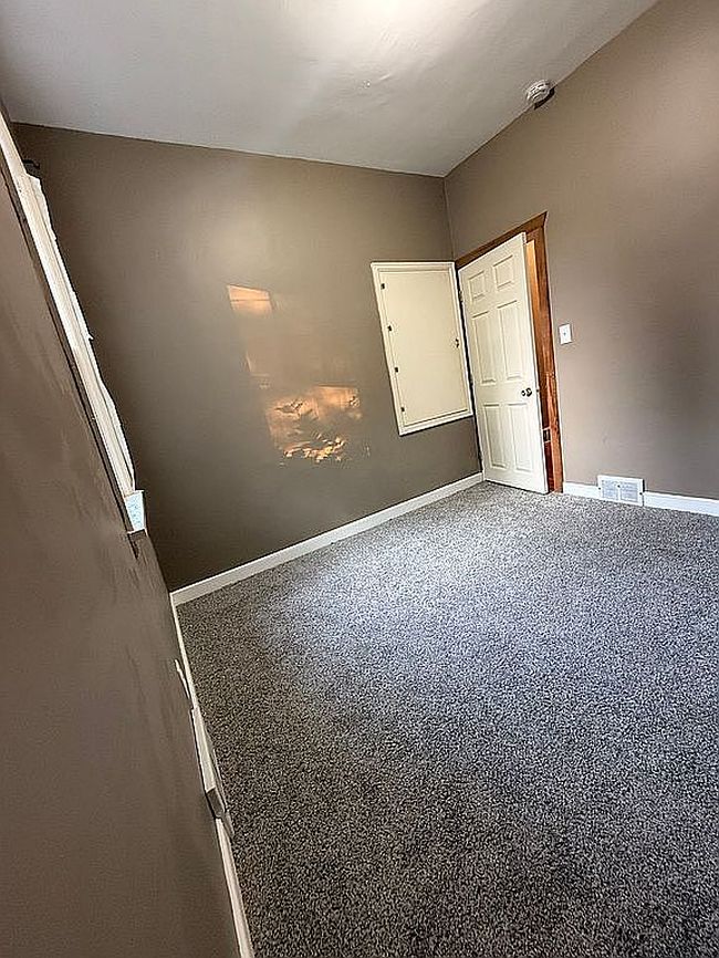 Photo of 1007 Delano Ave, Walhalla, ND