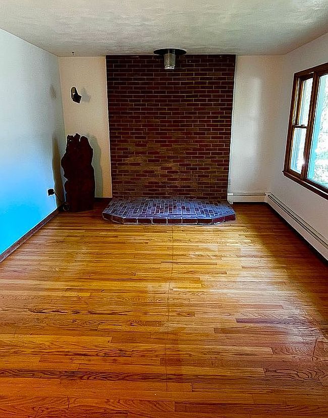 Photo of 8 Stillwell St, Great Barrington, MA
