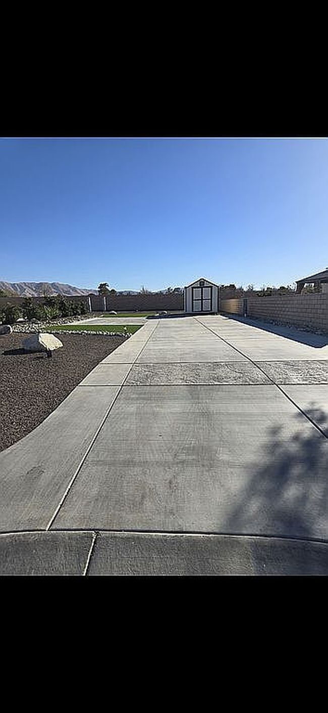 19365 Tournament Ln, Apple Valley, CA