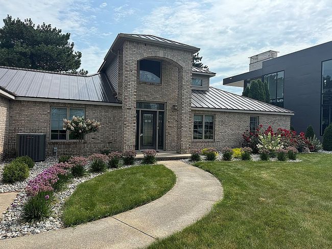 Photo of 1023 Brissette Beach Rd, Kawkawlin, MI