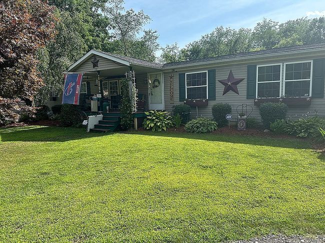 Image of 141 Hoover St