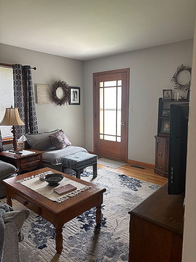 Photo of 1130 Colegate Dr, Marietta, OH