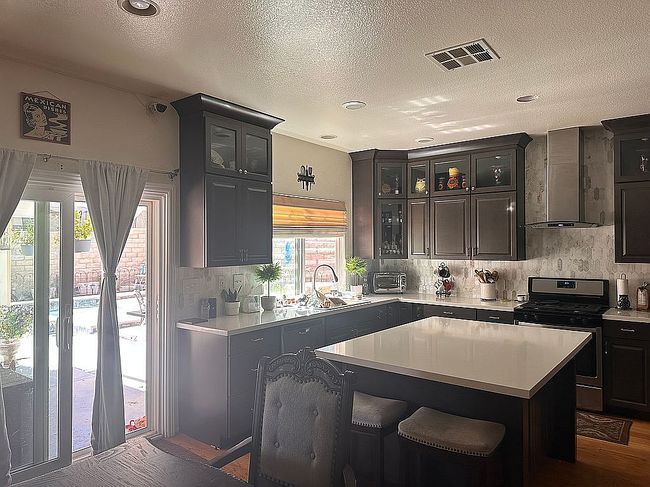 Photo of 40624 Avenel Dr, Palmdale, CA