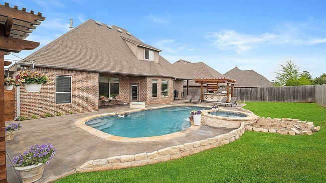 Photo of 9112 Sw 30th Ter, Oklahoma City, OK